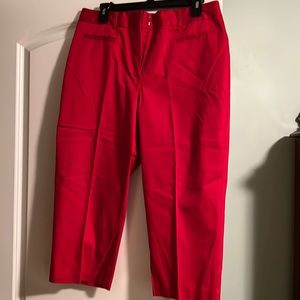 212 collection natural fit size 10 red capris